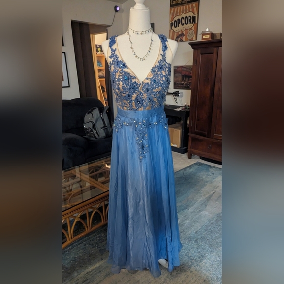Stunning Aspeed Blue Evening Gown Sz - Picture 2 of 5